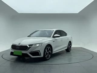 Skoda, Octavia, 1.4 л., АМТ, 2021 г., 28 307 км