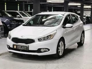 Kia, Ceed, 1.6 л., 2013 г.